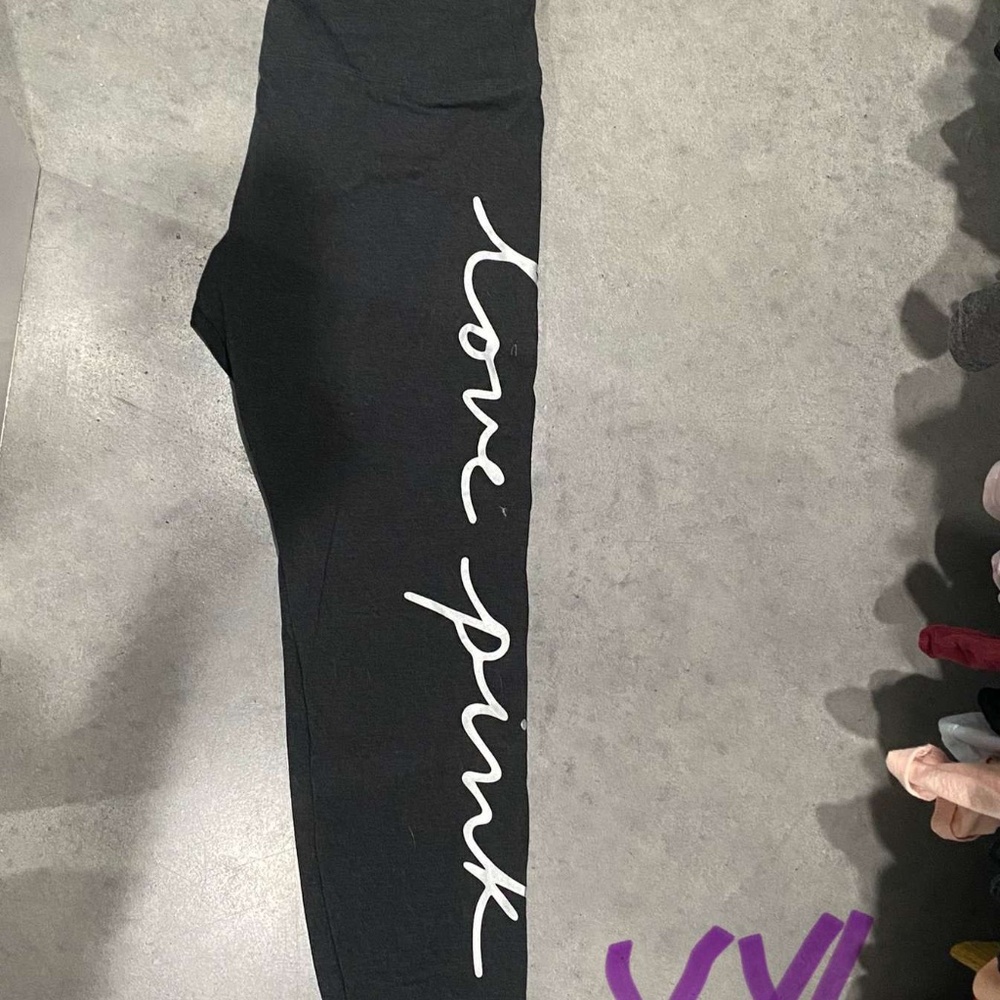 VS Pink leggings